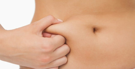 ¿Por qué se acumula más grasa en el abdomen?